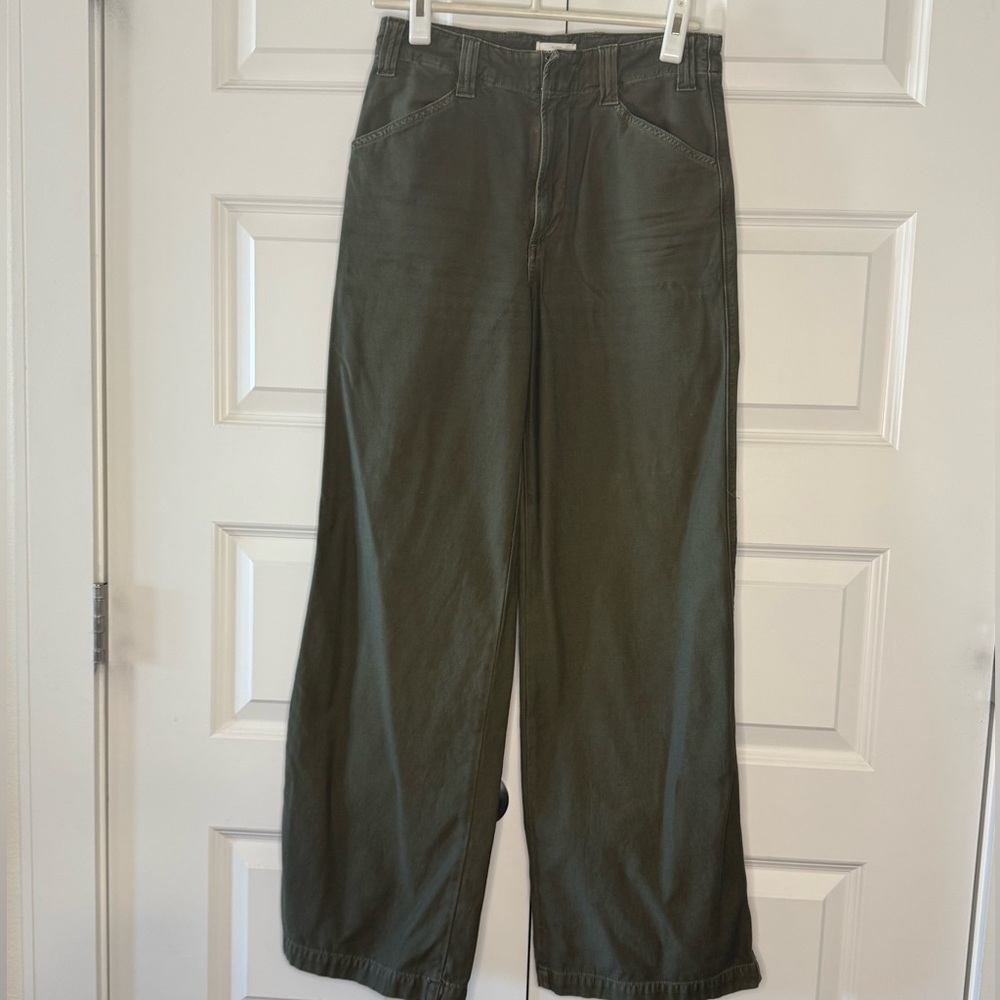 Citizens of Humanity olive cotton Paloma pants. Size 24.